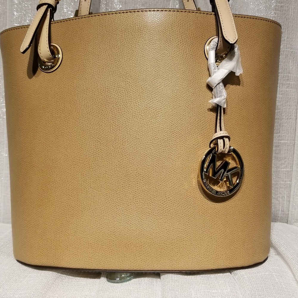 MICHAEL KORS JET SET ITEM TOTE LEATHER